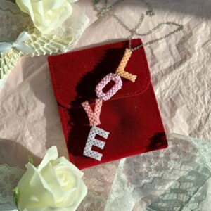 Подвеска Love на цепочке