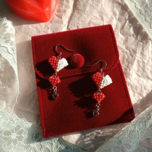 Серьги Валентинки из бисера